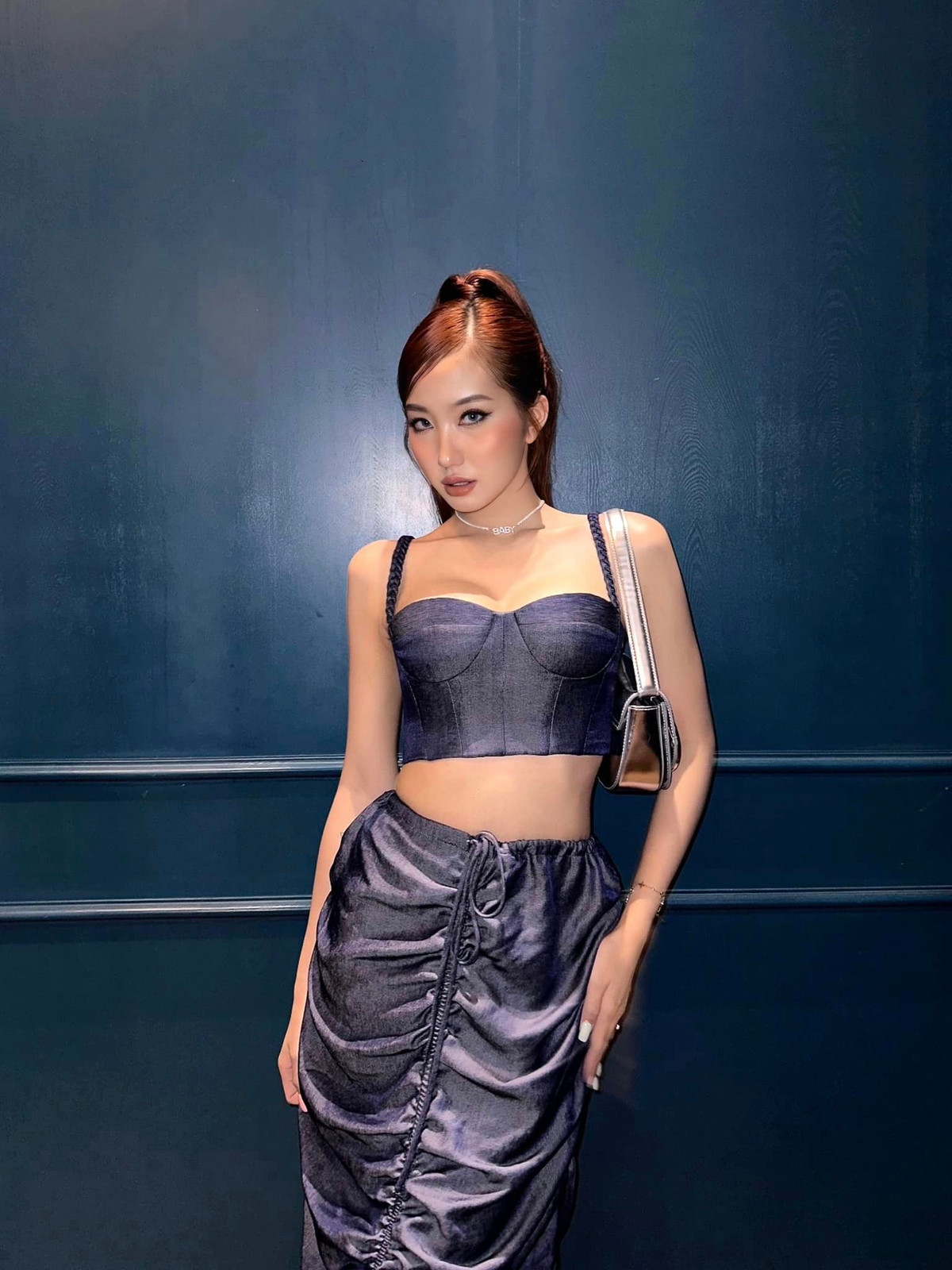 Lê Thị Khánh Huyền là TikToker được nhiều cư dân mạng chú ý với phong cách thời trang năng động và hiện đại.