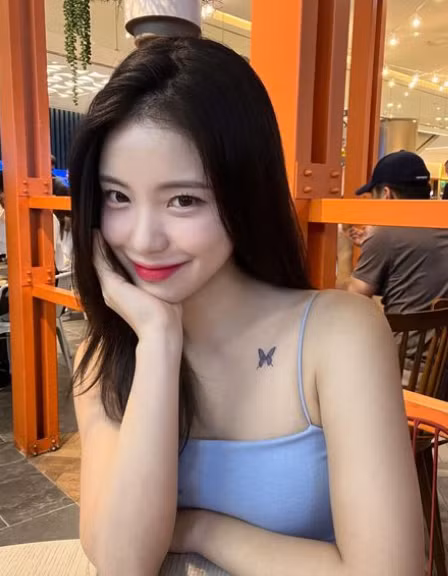 Người đẹp xứ Hàn còn tích cực tham gia vào các hoạt động khác như đóng quảng cáo, làm người mẫu.