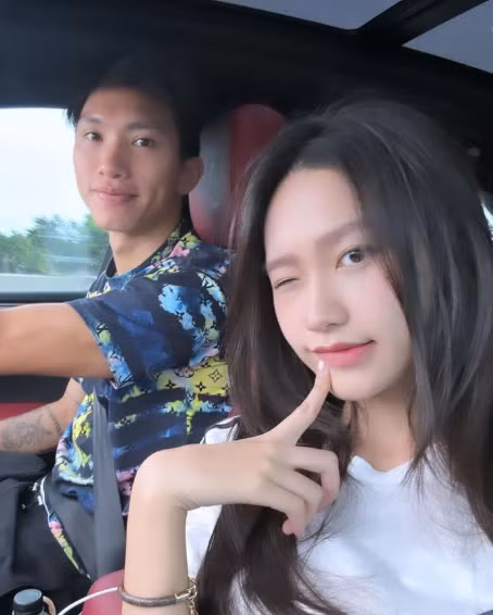 Mỗi lần về quê bạn trai, Hải My thường chọn phong cách ăn mặc đơn giản, gọn gàng.