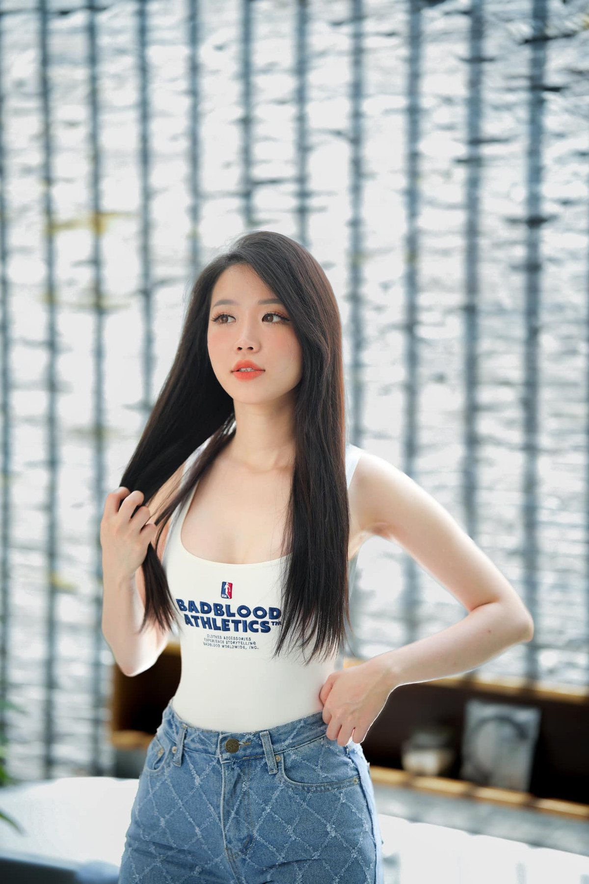 Cách dẫn dắt tự nhiên, lưu loát cùng ngoại hình tươi tắn giúp Hải Yến ghi được dấu ấn riêng với khán giả truyền hình. Ảnh: FBNV