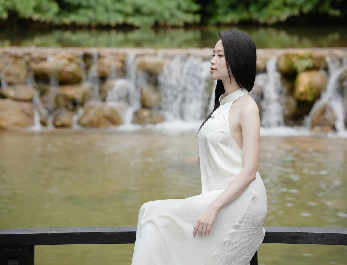 Phong cách đời thường của Hải Yến nhận được vô vàn lời khen vì vừa sành điệu, vừa thời thượng.