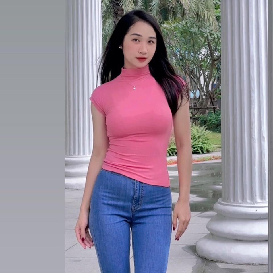 Bạn gái giáo viên của Danh Trung sở hữu nhan sắc ưa nhìn cùng 3 vòng đầy quyến rũ.