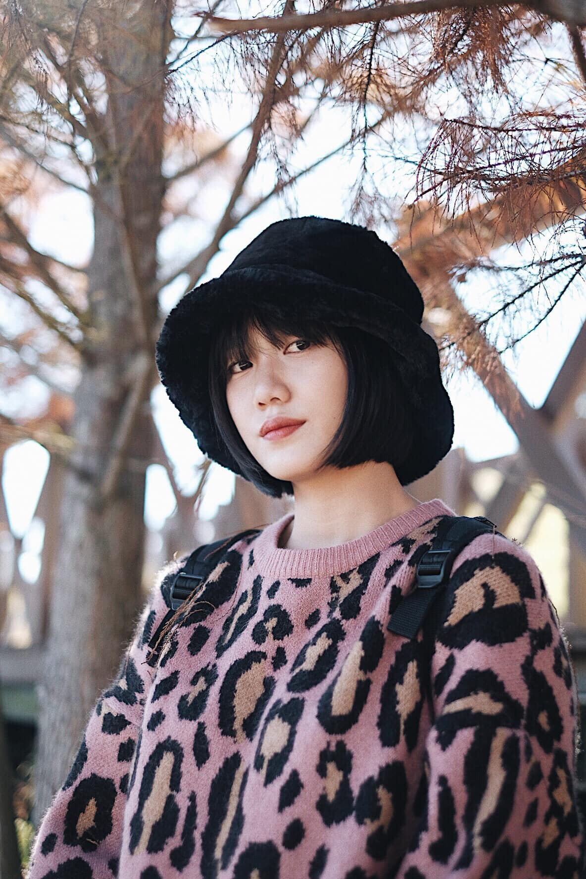 Với ngoại hình nhỏ nhắn, gương mặt xinh đẹp, người đẹp SN 1991 tạo ấn tượng với gu thời trang trẻ trung, năng động.