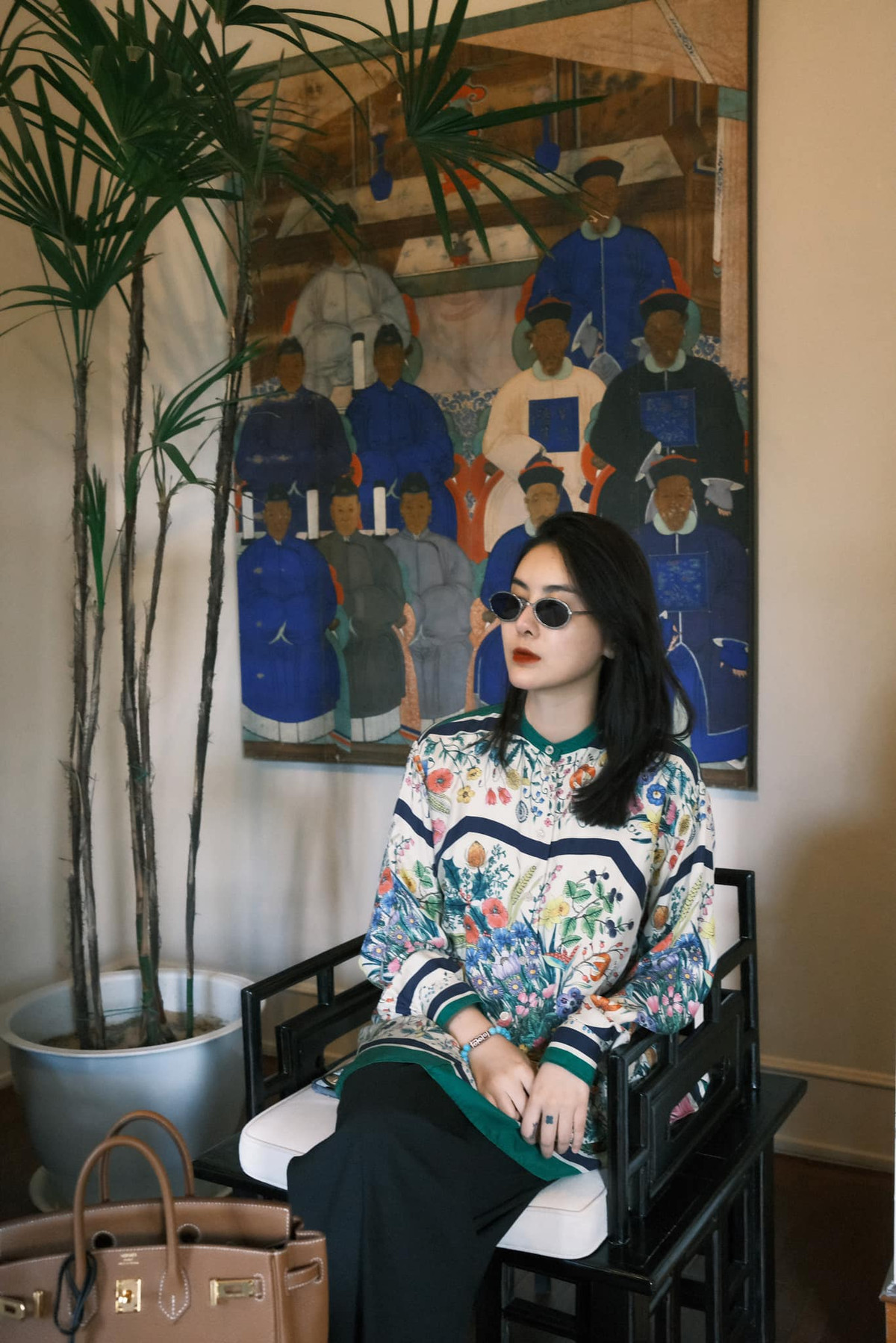 Có niềm đam mê làm đẹp, Hà Lade từng thẳng thắn cho biết cô đã bỏ số tiền không nhỏ để sang Hàn Quốc phẫu thuật thẩm mỹ, sử dụng các biện pháp làm đẹp như nâng mũi, hạ gò má, tiêm chất làm đầy, làm răng sứ...