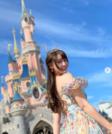 Cũng nhờ combo nhan sắc và dáng vóc đều đạt mức "thượng thừa", Sammie là một trong những hot girl cổ vũ nổi tiếng nhất.