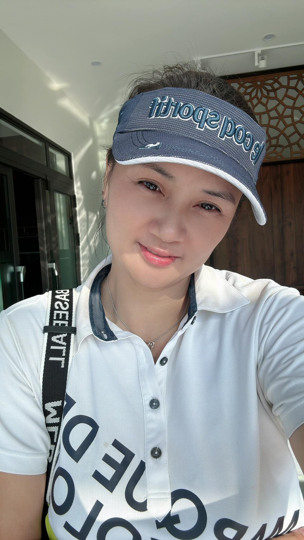 Vẻ đẹp của Hoa khôi làng bóng ngày ấy khó có thể so sánh với các hot girl gen Z ở thì hiện tại. Kim Huệ đã bước sang tuổi 40 và nhan sắc vẫn phong độ như thuở còn cai trị ngôi hoa khôi thuở ấy.