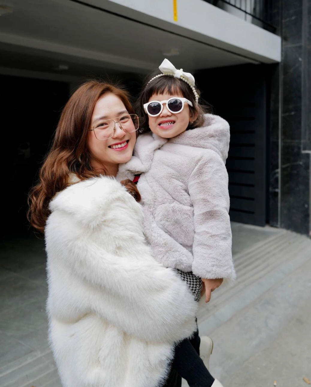 Hiện tại hot girl Hà thành đã là mẹ hai con nhưng sức hút của cô vẫn không thể thuyên giảm.