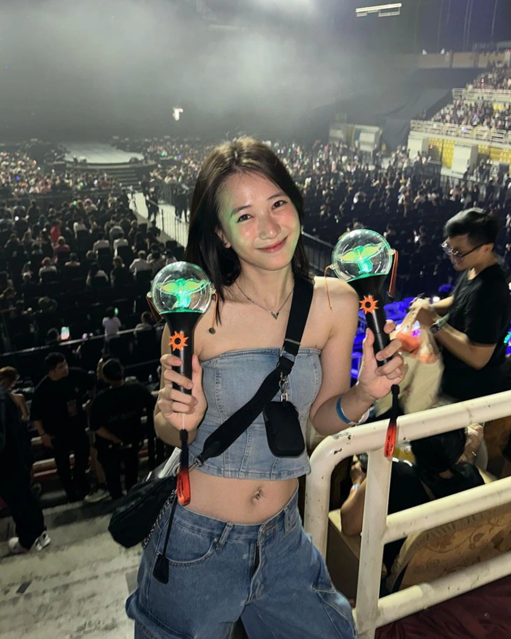 Trên trang cá nhân Trâm Anh thường xuyên đăng tải hình ảnh về gia đình nhỏ, đặc biệt sắc vóc của cô được khen hết lời.