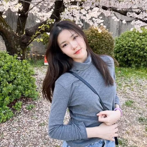 Ngoài tài năng thi đấu, Pitchamon Opatniputh còn thu hút người hâm mộ với vẻ đẹp "hút hồn".