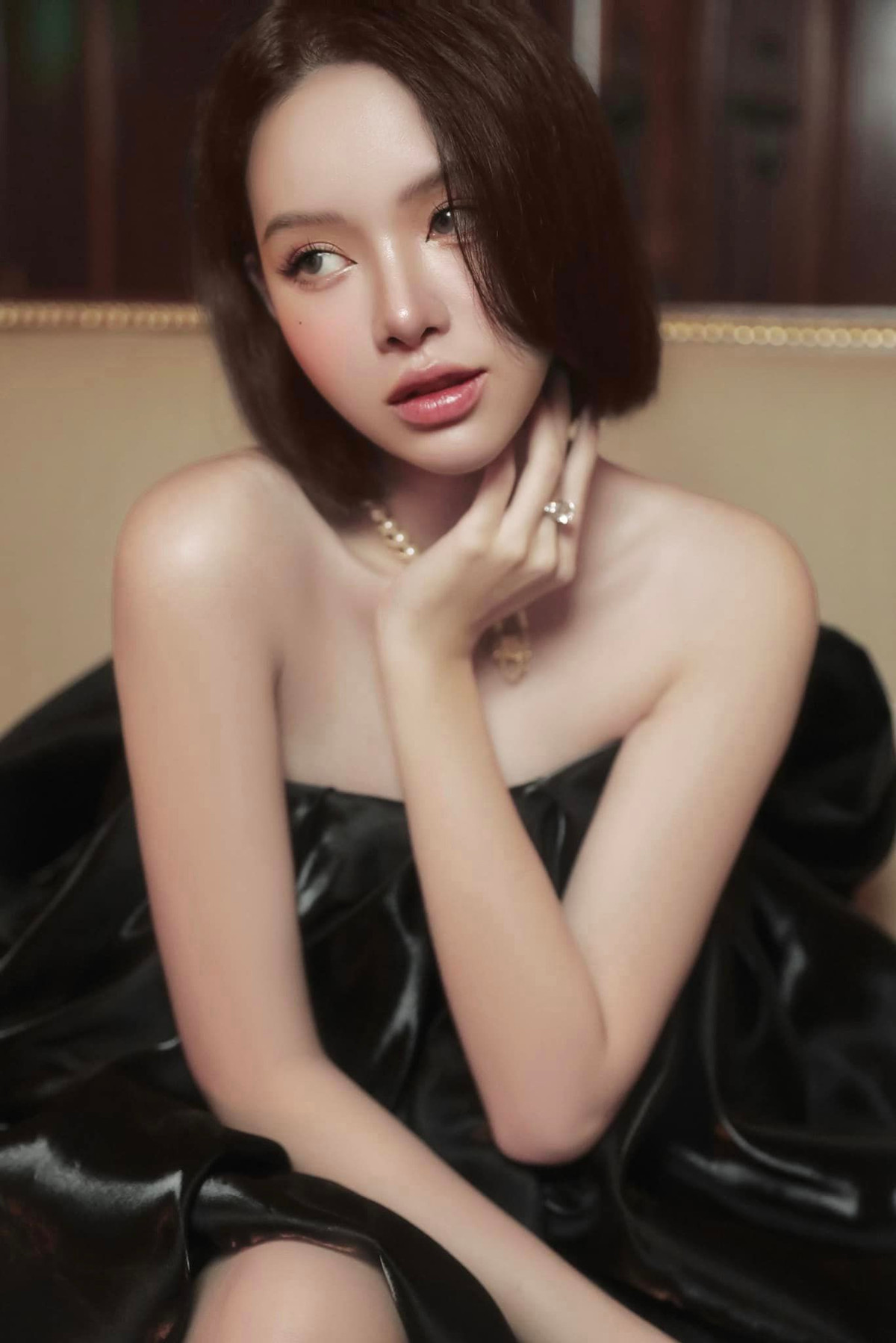 Sau hơn 4 tháng kể từ đám hỏi rình rang, hot girl Đồng Tháp Huỳnh Hồng Ngọc (Jimin Young) và chồng là Trần Quốc Huy đón con đầu lòng chào đời.