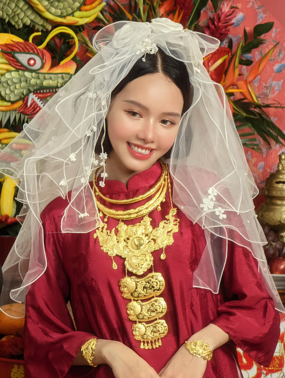 Cặp đôi tổ chức lễ ăn hỏi vào đầu tháng 7/2023 tại Đồng Tháp. Chỉ sau đó một thời gian ngắn cặp đôi thông báo về việc sắp sửa đón con đầu lòng.