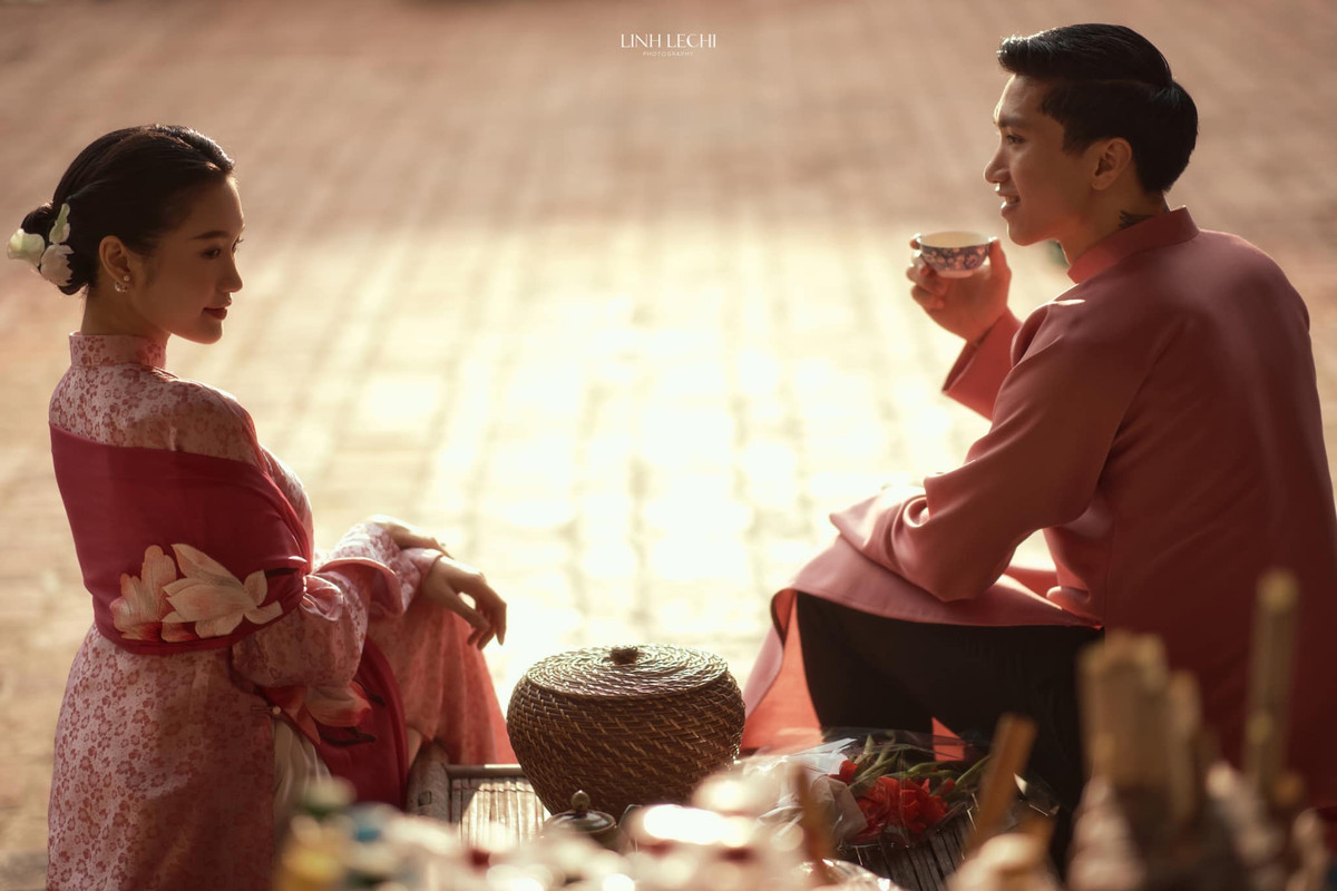 Được biết vào ngày 11/11 tới đây, Đoàn Văn Hậu và Doãn Hải My sẽ tổ chức đám hỏi ở nhà gái tại Hà Nội. Sau đó nhà trai rước dâu và tổ chức đám cưới ở Thái Bình. Đến ngày 26/11, cặp đôi tiếp tục làm tiệc cưới ở Hà Nội.