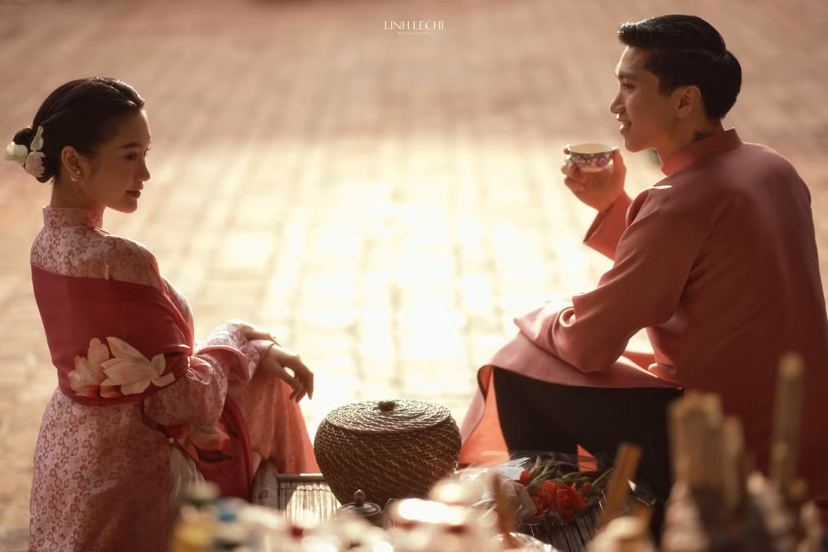 Được biết vào ngày 11/11 tới đây, Đoàn Văn Hậu và Doãn Hải My sẽ tổ chức đám hỏi ở nhà gái tại Hà Nội. Sau đó nhà trai rước dâu và tổ chức đám cưới ở Thái Bình. Đến ngày 26/11, cặp đôi tiếp tục làm tiệc cưới ở Hà Nội.