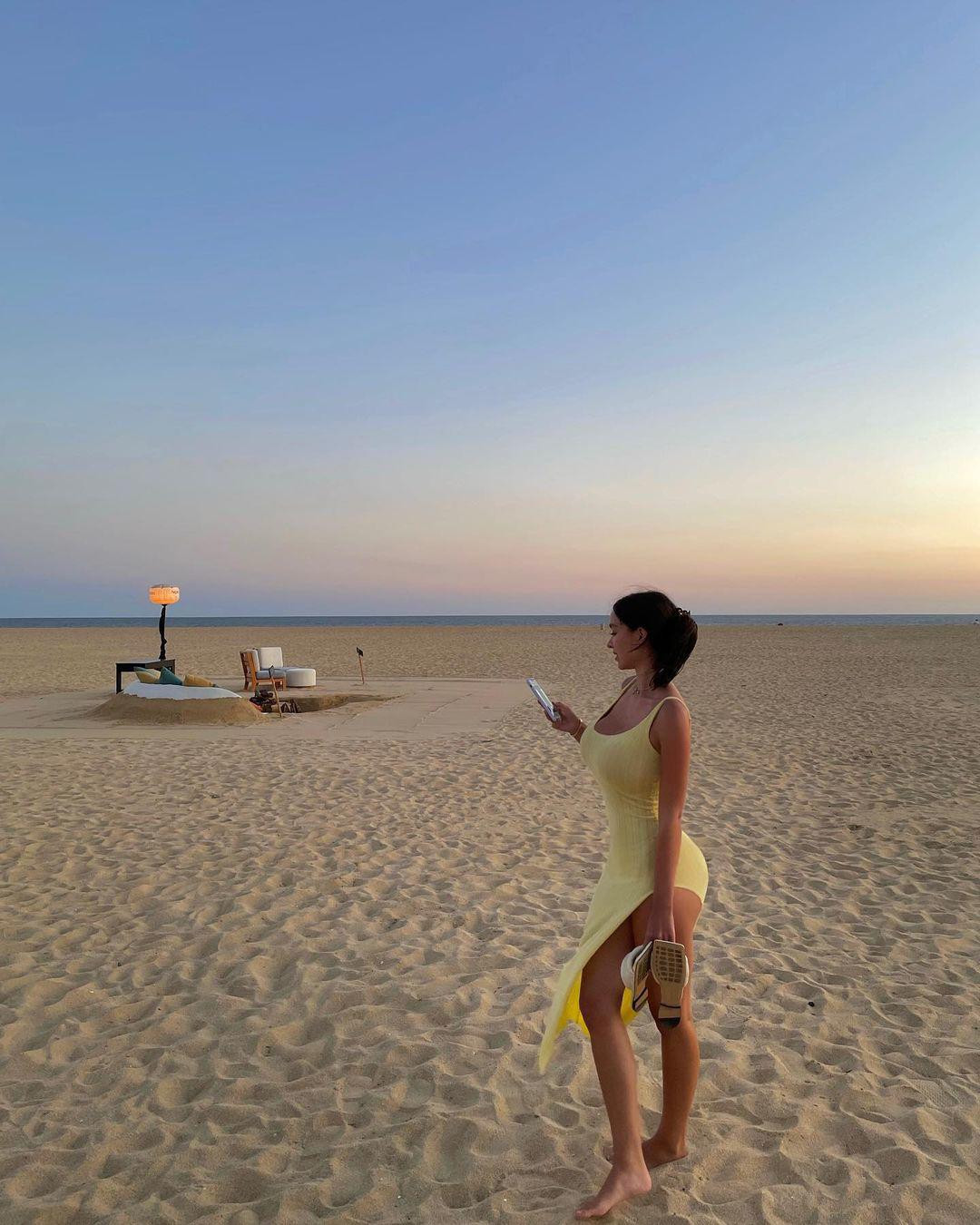 Cô được truyền thông lẫn người hâm mộ ưu ái ví sắc vóc như "báu vật của tạo hóa".