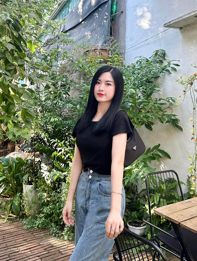 Văn Doanh Nhi sở hữu nhan sắc "vạn người mê".