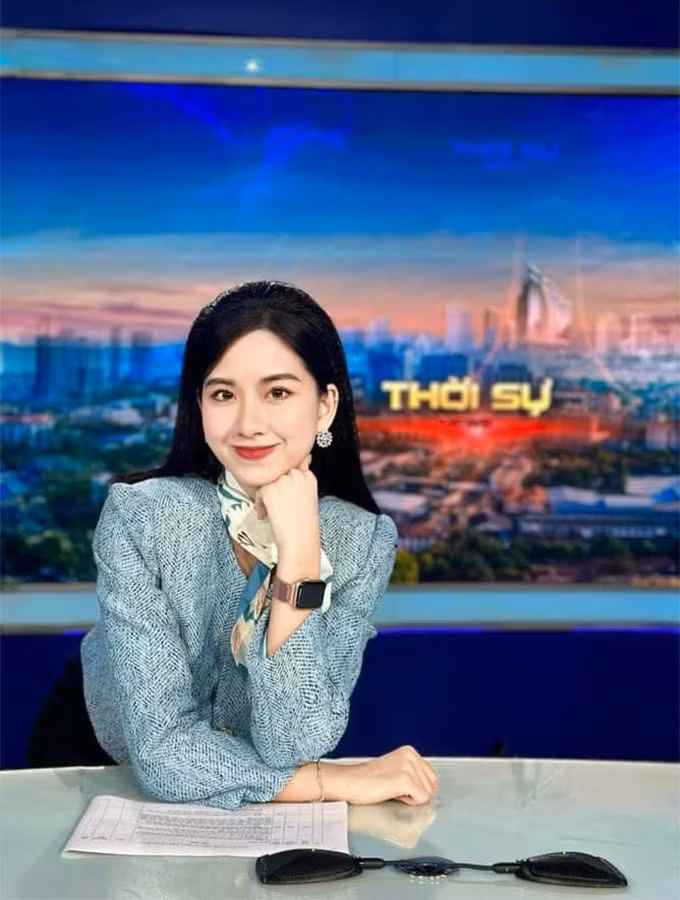 Với với vẻ ngoài xinh xắn, dễ thương cùng gu ăn mặc thời trang ấn tượng, mỗi bức hình của Doanh Nhi luôn nhận được hàng trăm lượt like và bình luận.