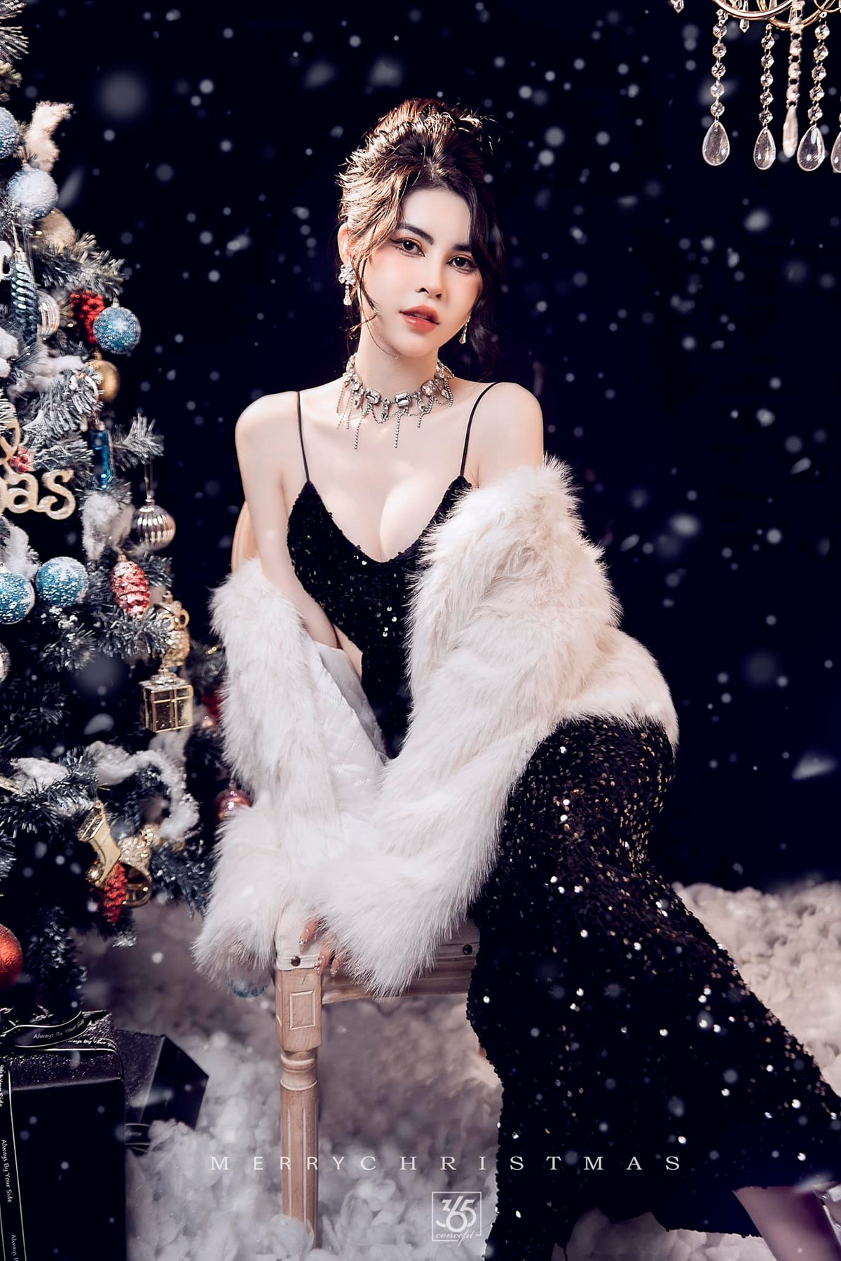 Người đẹp 24 tuổi cao 1m67, nặng 48kg, số đo 3 vòng lần lượt là: 87-59-87 (cm).