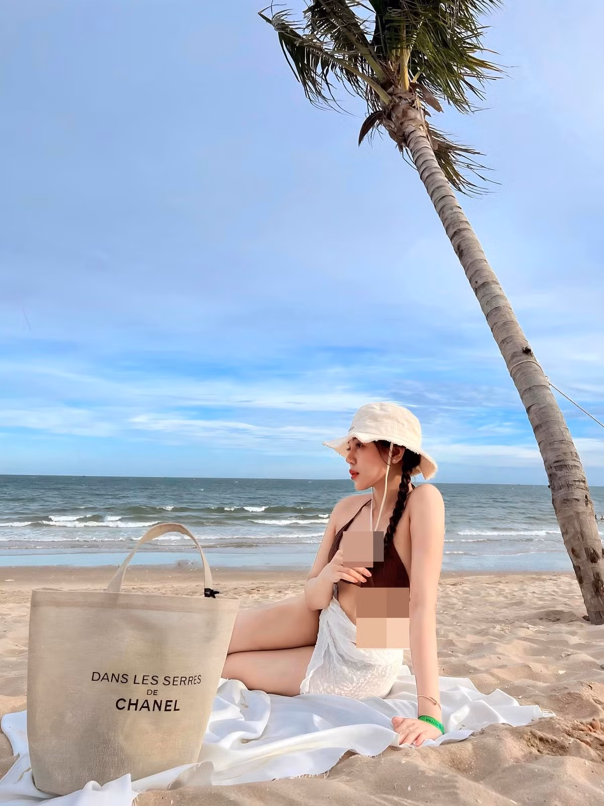 Thân hình nuột nà của Đoan Tâm khiến nhiều người xuýt xoa khen ngợi.