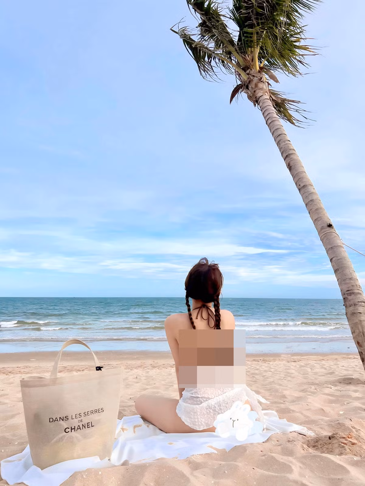 Vốn là mẫu ảnh nên mọi khung hình của Đoan Tâm đều đẹp, có sức hút.