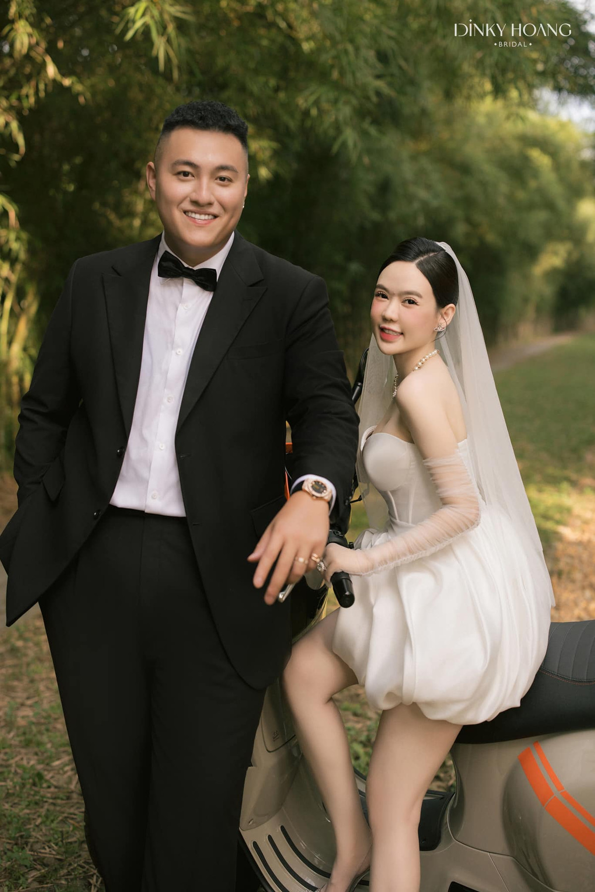 Mới đây, nam YouTuber Fabo Nguyễn gây bất ngờ khi thực hiện màn cầu hôn lãng mạn dành cho vợ, hoàn thành tâm nguyện của cặp đôi.