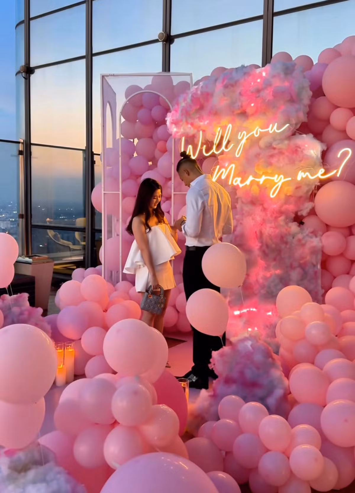 Như vậy, thêm một cặp đôi đình đám nữa cũng đã xác định được cái kết viên mãn.