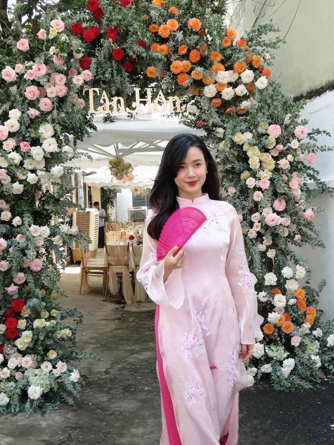 Cuối năm 2021, trên tài khoản cá nhân Midu từng chia sẻ bản thân đã bán 21 lô đất chỉ trong một đêm.