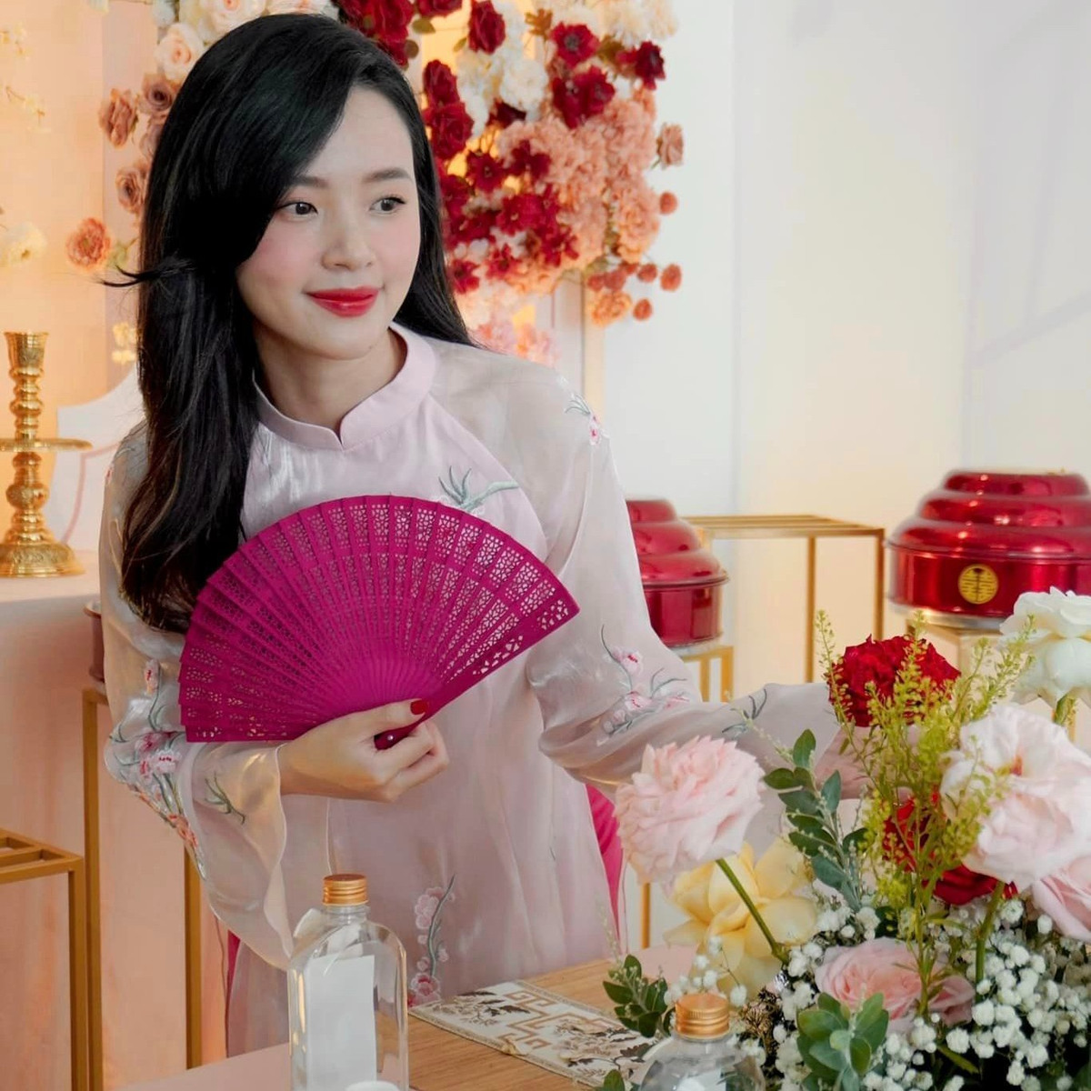 Công việc kinh doanh bất động sản của Midu thuân lợi khiến nhiều người vô cùng ngưỡng mộ.