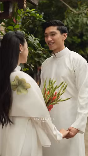 Được biết, ngày 11/11 tới đây, cặp đôi sẽ tổ chức hôn lễ tại nhà trai ở sân vận động xã Hồng Minh, huyện Hưng Hà, tỉnh Thái Bình.