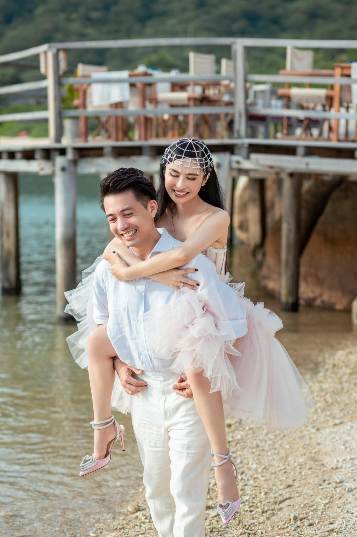 Được biết, mặc dù nhà có đến 3 giúp việc, bao gồm một người trông em bé, một người làm việc nhà, một người nấu ăn nhưng Mina vẫn muốn đích thân nấu chính.