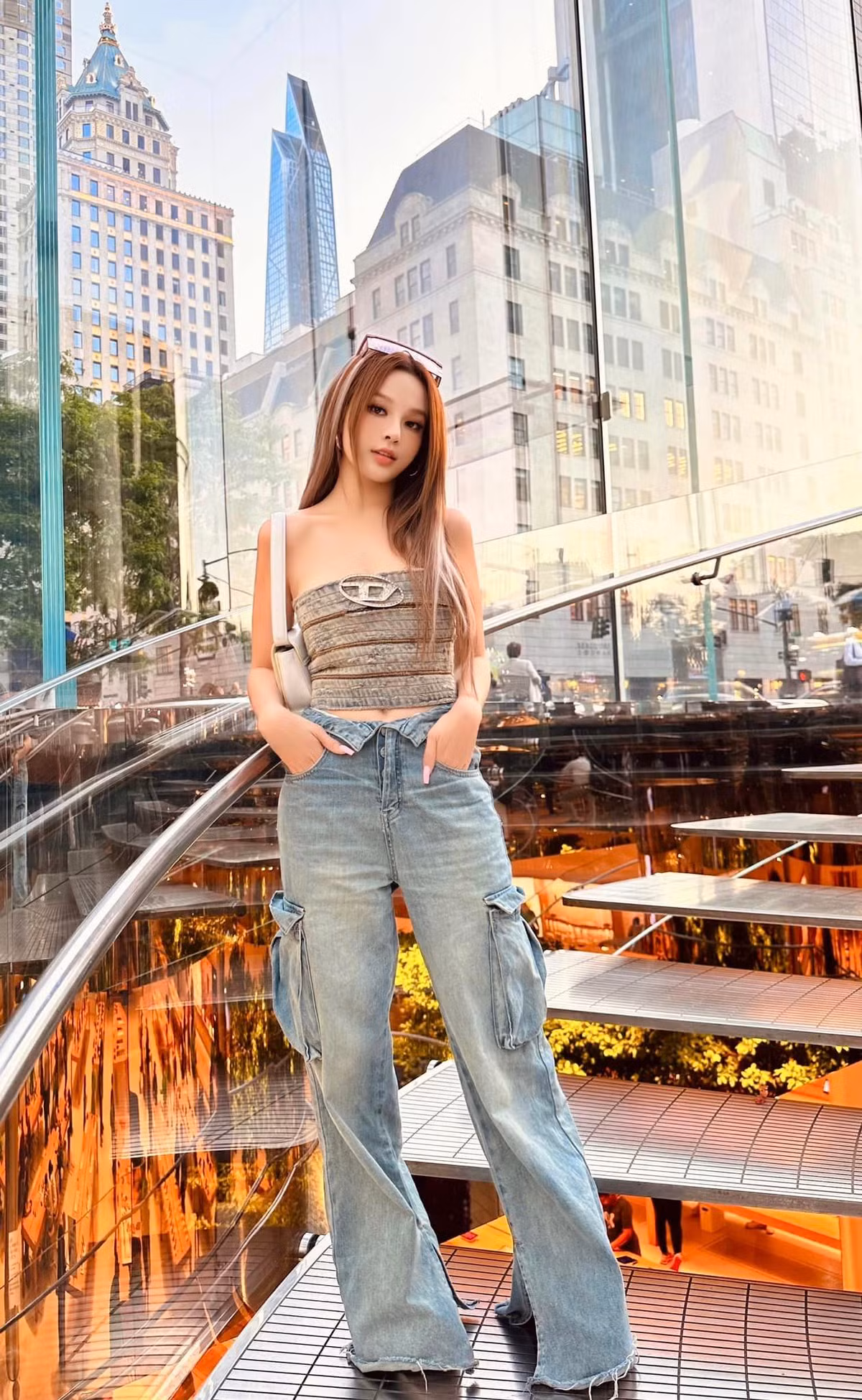 Hiện tại, cuộc sống làm dâu của Huyền Baby vẫn được nhiều người ngưỡng mộ. Ảnh: Tổng hợp