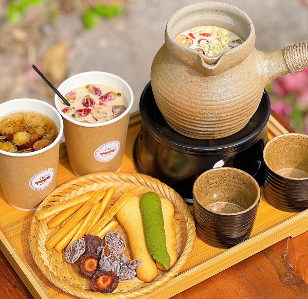 Cũng có một số kinh nghiệm rút ra rằng, nếu như muốn không phải xếp hàng thì hãy đi vào buổi sáng, trưa hoặc chiều. Ảnh: Chè Tofu