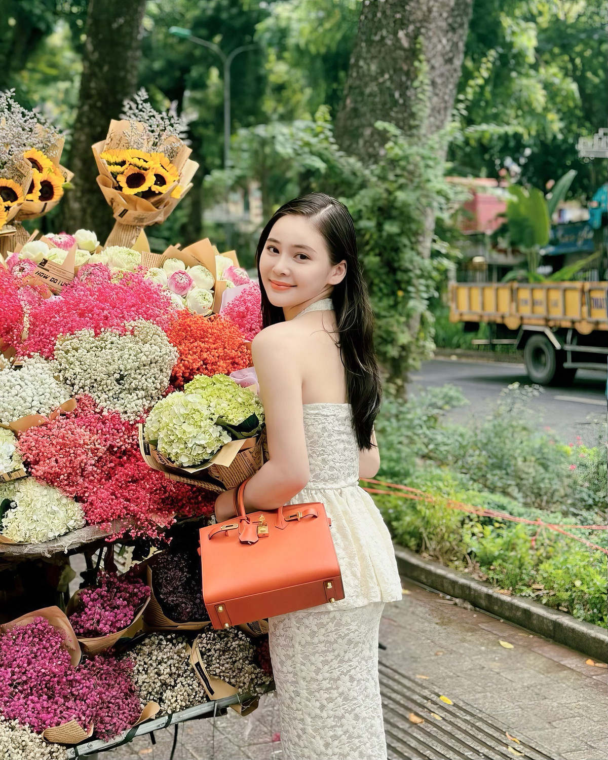 Hiện tại loạt hình ảnh trong chuyến du lịch Mỹ của cô vẫn gây chú ý. Ảnh: FBNV