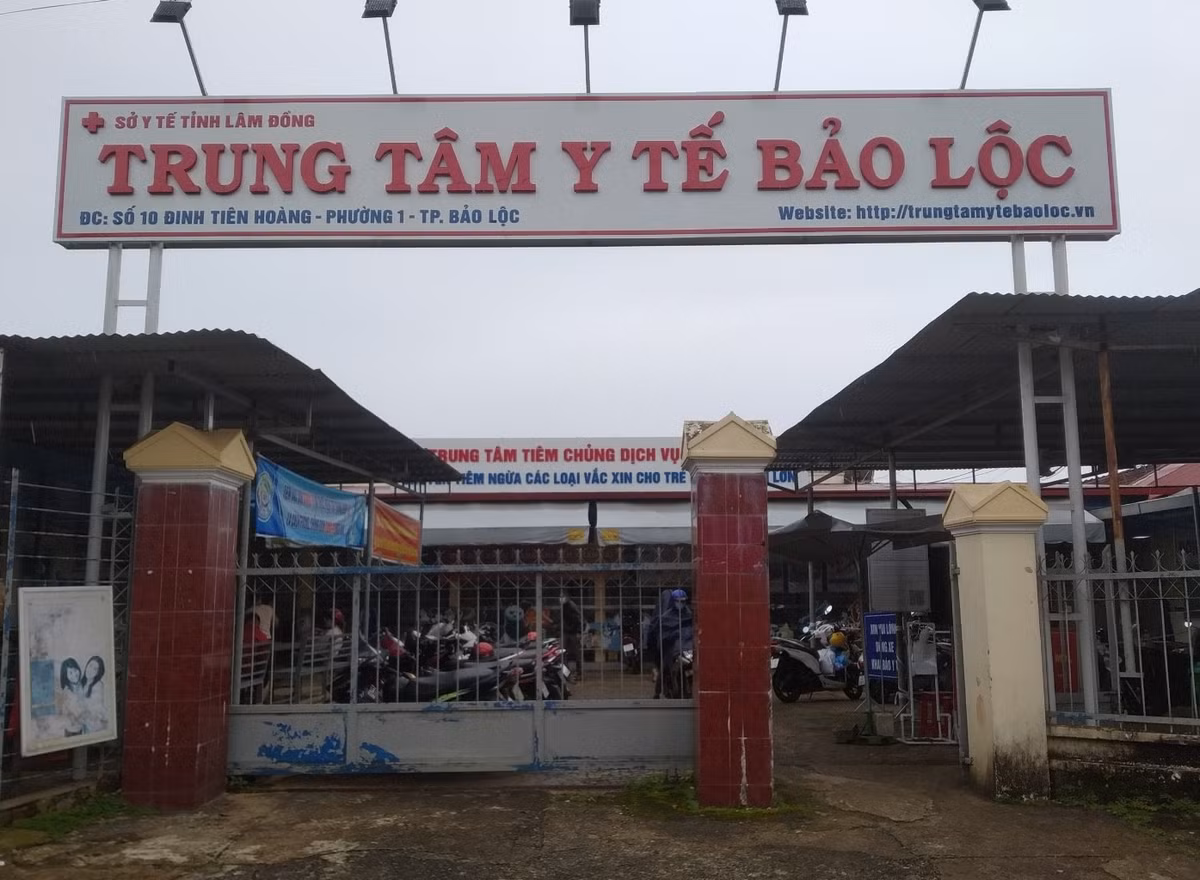 Ai thang goi thau cung ung Vac xin tiem chung tai TTYT TP Bao Loc?