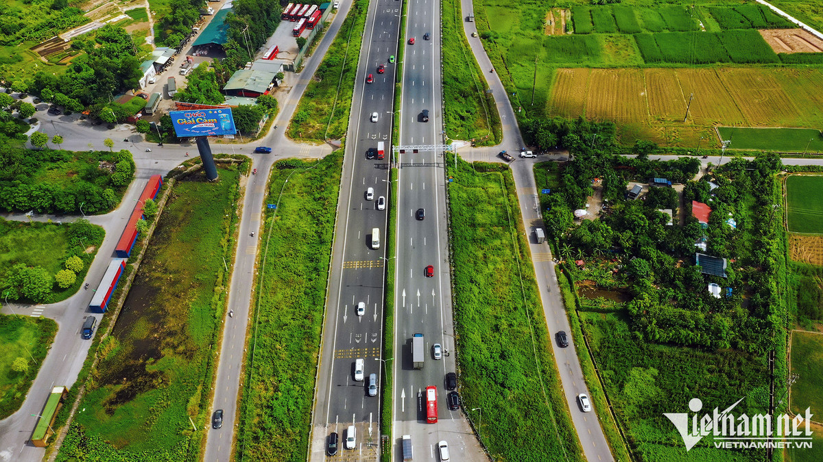 Theo thiết kế ban đầu dành cho đường cao tốc, làn trái tốc độ tối đa 100km/h, tối thiểu 80km/h, làn phải tốc độ 60 - 80km/h. Toàn tuyến dài 32,3km, gồm 6 làn xe chạy (mỗi chiều 3 làn) và 2 làn dừng khẩn cấp. Công trình có điểm đầu tuyến là nút giao Pháp Vân, phường Hoàng Liệt, quận Hoàng Mai, giao cắt với đường vành đai 3 và điểm cuối tại Cầu Giẽ, huyện Phú Xuyên, nối tiếp với đường cao tốc Cầu Giẽ - Ninh Bình.