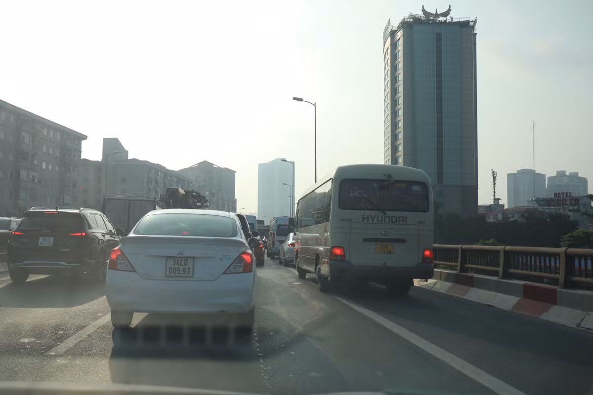 Việc xử phạt được triển khai đồng bộ tại 8 tuyến cao tốc gồm: Hà Nội - Hải Phòng; Bắc Giang - Lạng Sơn; Hà Nội - Thái Nguyên; Hà Nội - Lào Cai; HCM - Trung Lương; Trung Lương - Mỹ thuận; Đà Nẵng - Quảng Ngãi; Pháp Vân - Cầu Giẽ - Ninh Bình.