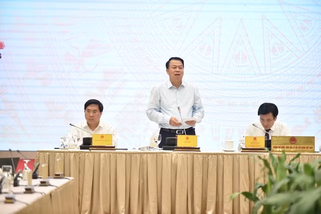 Co phieu FLC, ROS giao dich tro lai khi dap ung dieu kien nao?