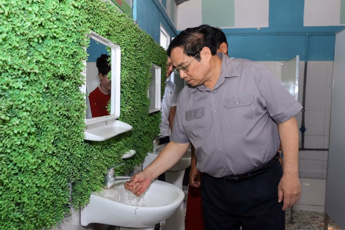 Nha ve sinh: khong phai viec phu cua nen giao duc