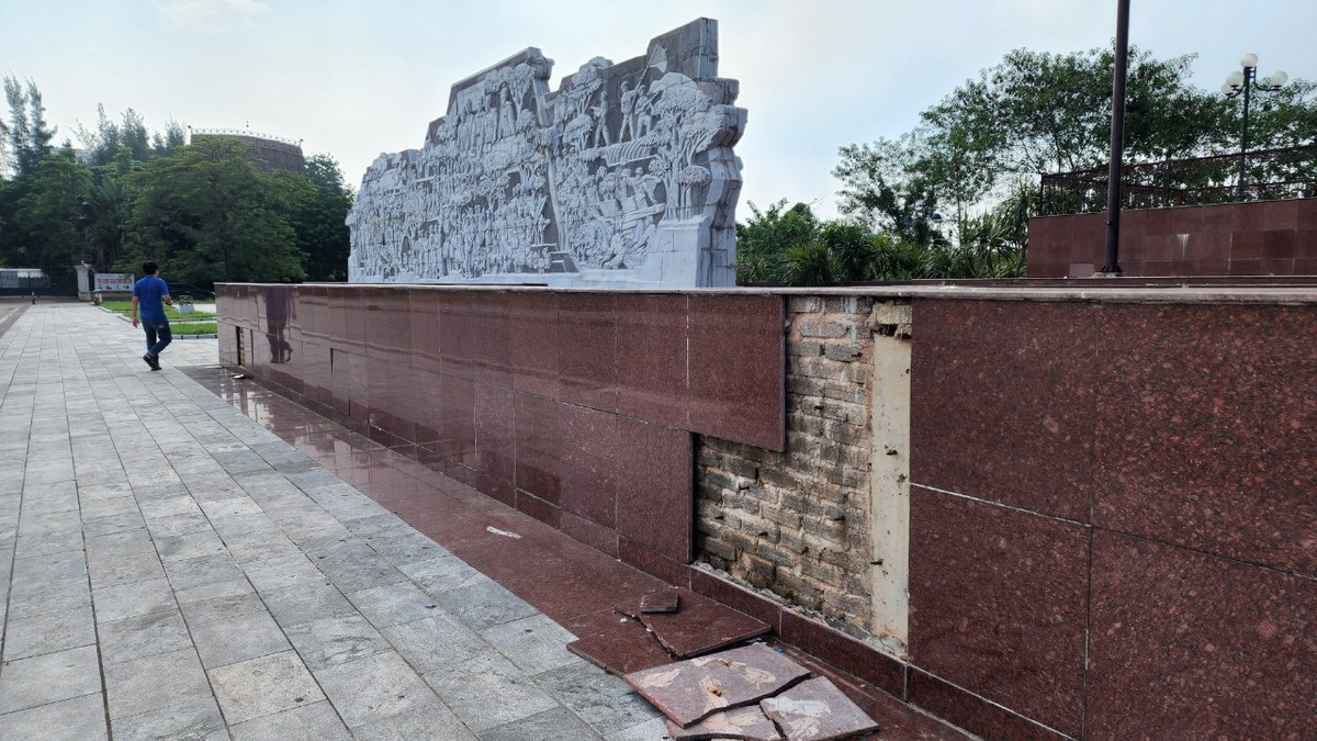 Thiết nghĩ, để tránh lãng phí ngân sách, mất ý nghĩa to lớn của công trình, cơ quan chức năng và chính quyền tỉnh Thái Nguyên cần nhanh chóng thi công khắc phục việc xuống cấp của công trình và xem xét trách nhiệm của cá nhân, tập thể (nếu có) trong việc quản lý, giám sát, xây dựng dự án dẫn đến việc bỏ hoang, không mang lại hiệu quả trong suốt nhiều năm qua. &gt;&gt;&gt; Mời độc giả xem thêm video Mặt cầu Long Biên xuống cấp ảnh hưởng đến phương tiện giao thông: