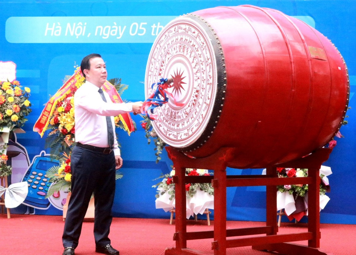 Ha Noi: Nhieu lanh dao cap cao du le khai giang nam hoc moi-Hinh-8