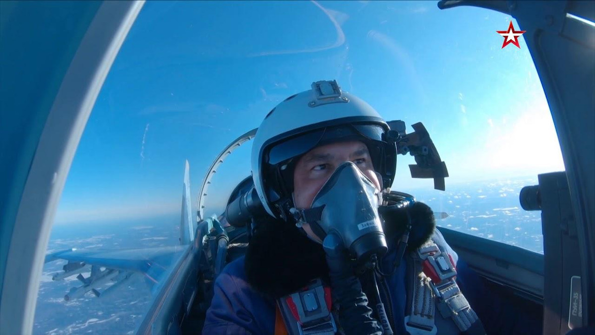 Nhiều khả năng Nga sẽ khó tìm được khách hàng nước ngoài cho chiến đấu cơ "độc nhất vô nhị" và "không có đối thủ" của mình - chiếc Su-35, màn thể hiện trên chiến trường Ukraine có lẽ chính là lý do dẫn tới điều này.