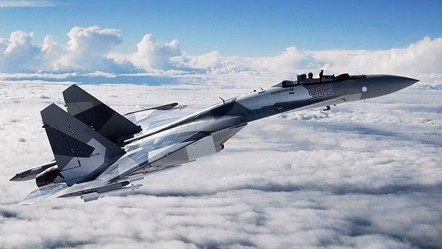 Ngoài ra chiếc tiêm kích Su-35 được đánh giá rất cao của Lực lượng Hàng không Vũ trụ Nga vẫn thực sự có vấn đề, đây là những tồn tại rất khó hiểu đối với một chiến đấu cơ ra đời trong giai đoạn hiện nay.