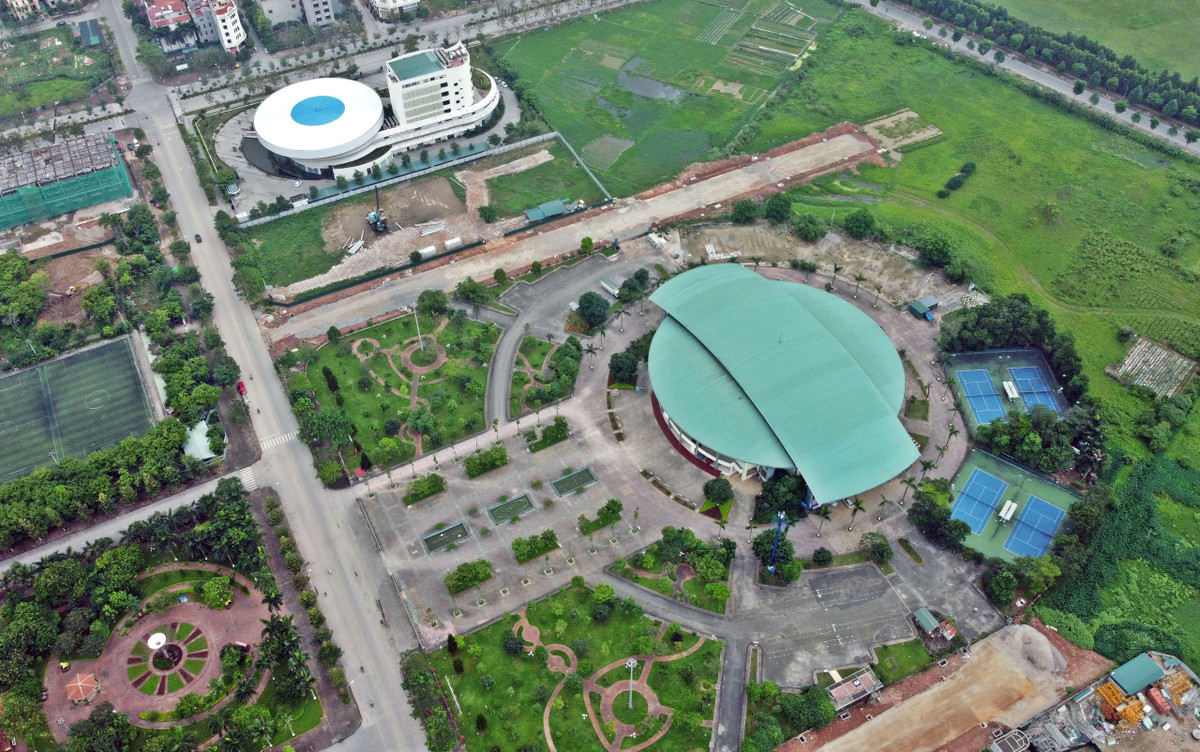 Tuy nhiên, trong điều kiện lần này đã đưa vào quy định mang tính đặc thù. Việc sửa nghị quyết lần này rất cần thiết để giải quyết vấn đề từ bài toán thực tiễn đặt ra. Cụ thể, đối với đơn vị này, diện tích chỉ cần đạt khoảng 50% trở lên, tức diện tích đạt trên 1.500 km2 là đạt tiêu chí.