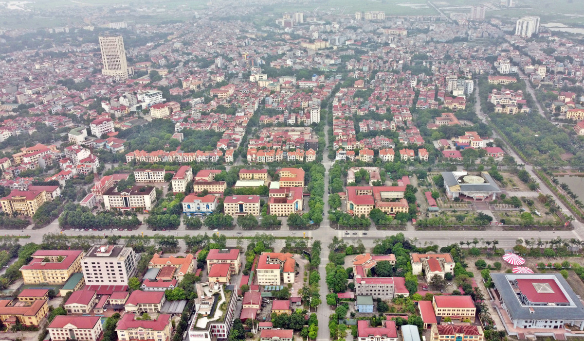 Theo Bộ trưởng Trà, Điểm d trong khoản 1 của nghị quyết cũng giải quyết được vấn đề đặc thù cho vấn đề đô thị tương đương như tỉnh Thừa Thiên- Huế.