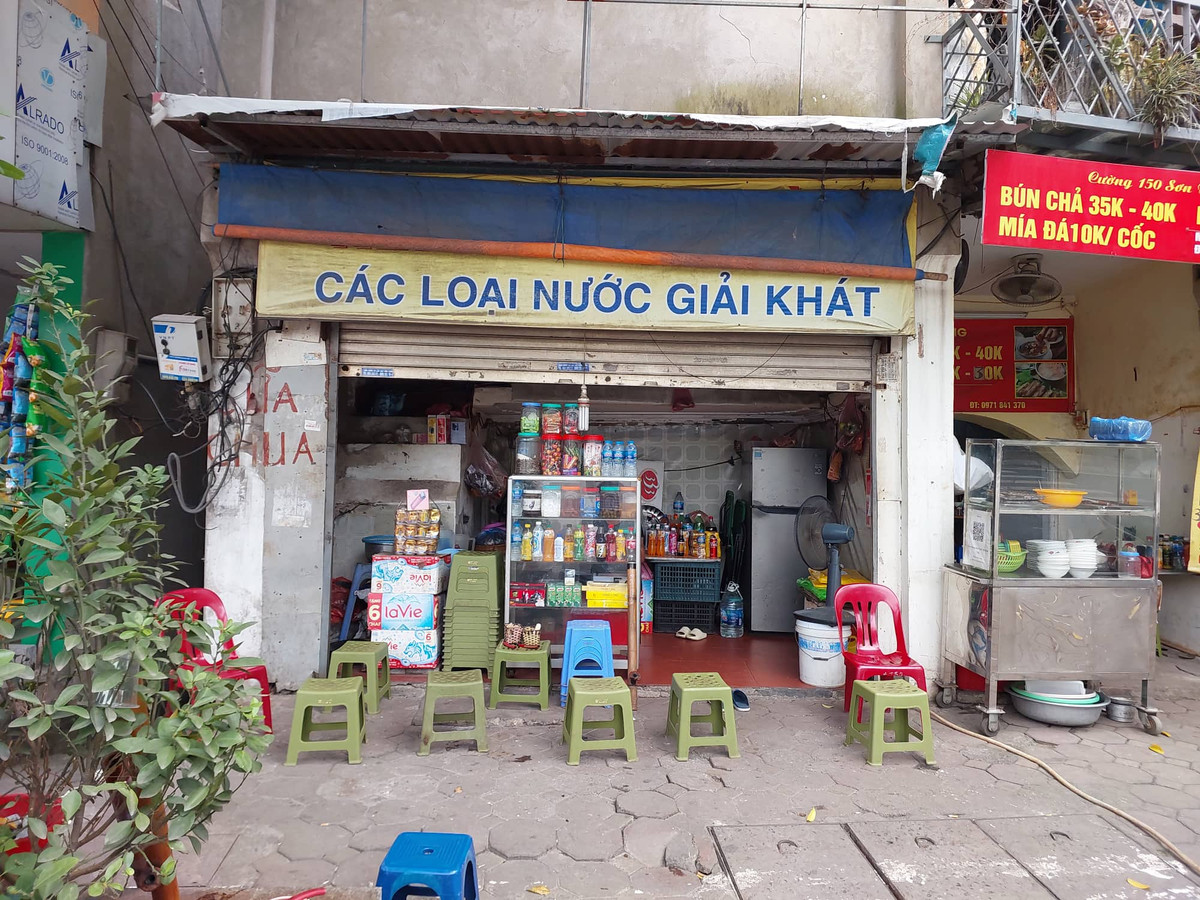 Hiện trạng nhà số 148-150 phố Sơn Tây được đánh giá mức độ nguy hiểm cấp D (khả năng chịu lực của kết cấu chịu lực không thể đáp ứng được yêu câu sử dụng bình thường, nhà xuất hiện tình trạng nguy hiểm tổng thể). Dù sau sự cố, các hộ gia đình đã được tạm cư ổn định tại Nhà A khu 2,1 ha phường Cống Vị, quận Ba Đình (10 hộ), Nhà 9B Đại Kim-Định Công (10 hộ) nhưng hiện còn 3 hộ gia đình chưa đồng thuận di chuyển.