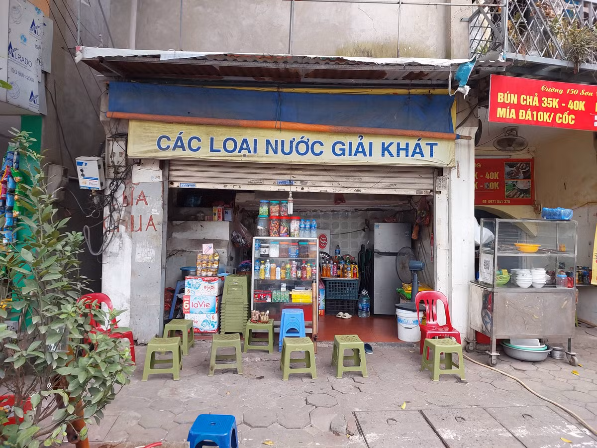 Hiện trạng nhà số 148-150 phố Sơn Tây được đánh giá mức độ nguy hiểm cấp D (khả năng chịu lực của kết cấu chịu lực không thể đáp ứng được yêu câu sử dụng bình thường, nhà xuất hiện tình trạng nguy hiểm tổng thể). Dù sau sự cố, các hộ gia đình đã được tạm cư ổn định tại Nhà A khu 2,1 ha phường Cống Vị, quận Ba Đình (10 hộ), Nhà 9B Đại Kim-Định Công (10 hộ) nhưng hiện còn 3 hộ gia đình chưa đồng thuận di chuyển.