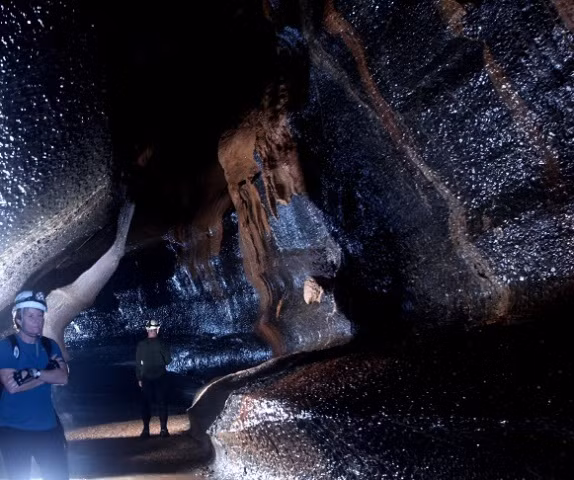 Những khối nhũ đá được nước gọt dũa tạo thành những kiệt tác của thiên nhiên.