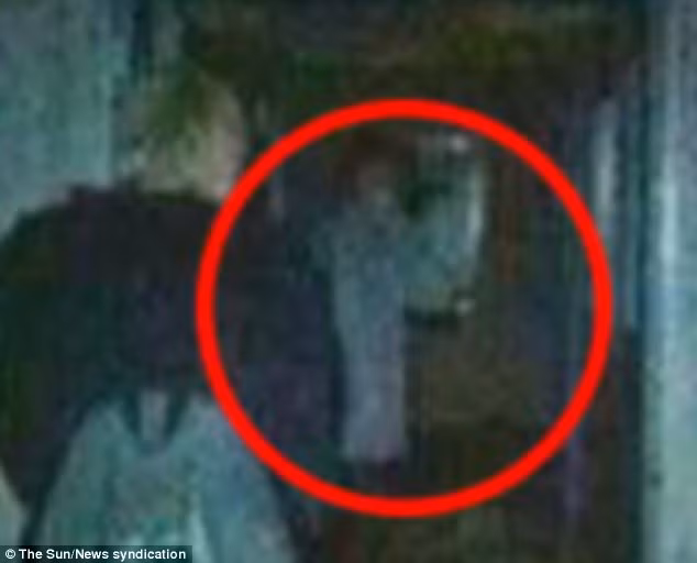 Dung tim voi buc anh bong ma bac sy o benh vien hoang-Hinh-2