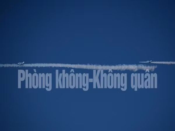 Máy bay Su-22M4 thực hành phóng rốc-két.