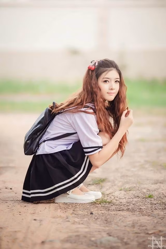 Ngoài những đường nét căn bản trên cơ thể, khuôn mặt... Lilly Luta cũng thay đổi nhanh, táo bạo về phong cách. Nhìn lại những bức ảnh chụp cách đây 2-3 năm của Lilly Luta, khó có thể nhận ra một hot girl gợi cảm, siêu nóng bỏng ở hiện tại bởi khi đó Lilly Luta còn theo đuổi hình tượng một hot girl "kẹo ngọt" với phong cách ngây thơ, trong sáng.