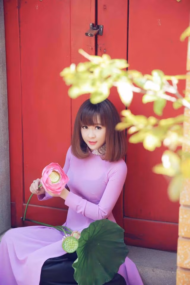 Ngân Hà cho biết, nhiều lần khi nghe những lời đàm tiếu sau lưng cô đều phải "bơ đi mà sống".